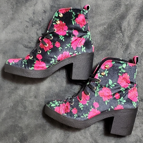Betsey Johnson Shoes - Betsey Johnson Floral Ankle High Boots 7 1/2